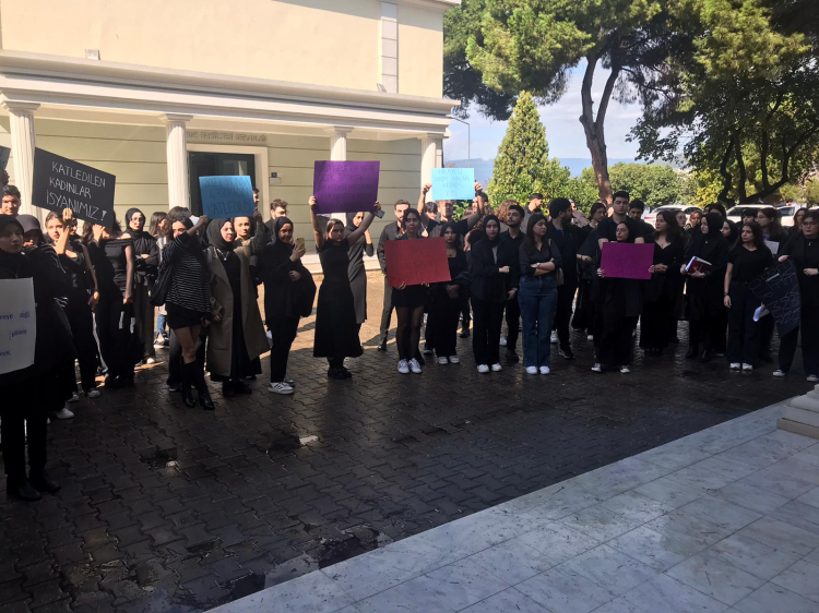 Hukuk fakültesi öğrencilerinden kadın cinayetlerine tepki