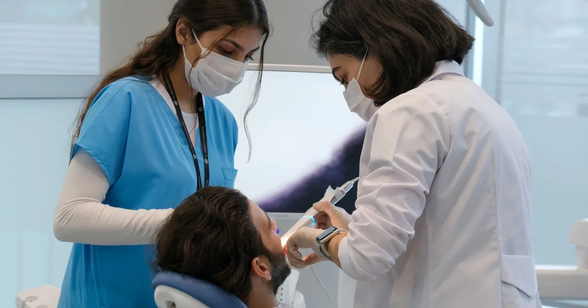 İstanbul'da 'öğrenci klinikleri' açıldı... Hem öğrenciler, hem de kurum kazanıyor