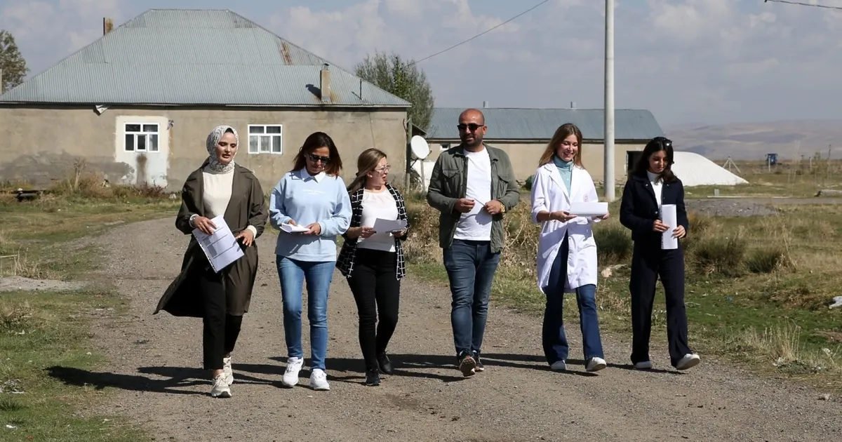 Muş'ta kız çocukları okusun diye sahadalar... Devamsız 4 kız öğrenci daha eğitime kazandırıldı