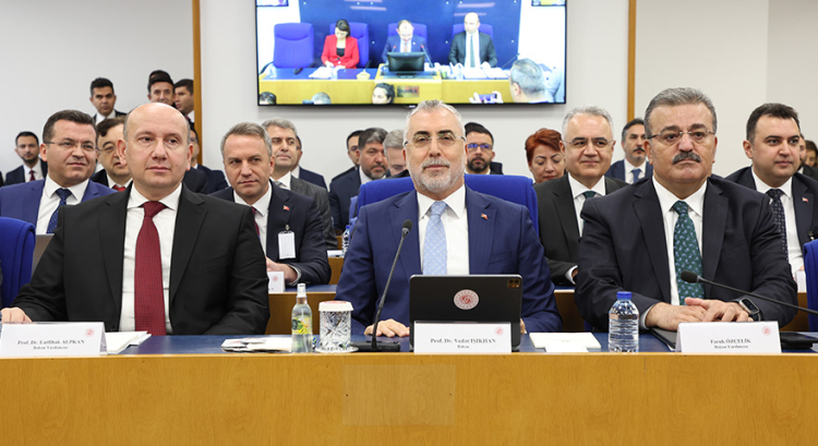 Ankara'nın borcu artıyor! Bakan Işıkhan: Hacizden başka yol kalmadı!