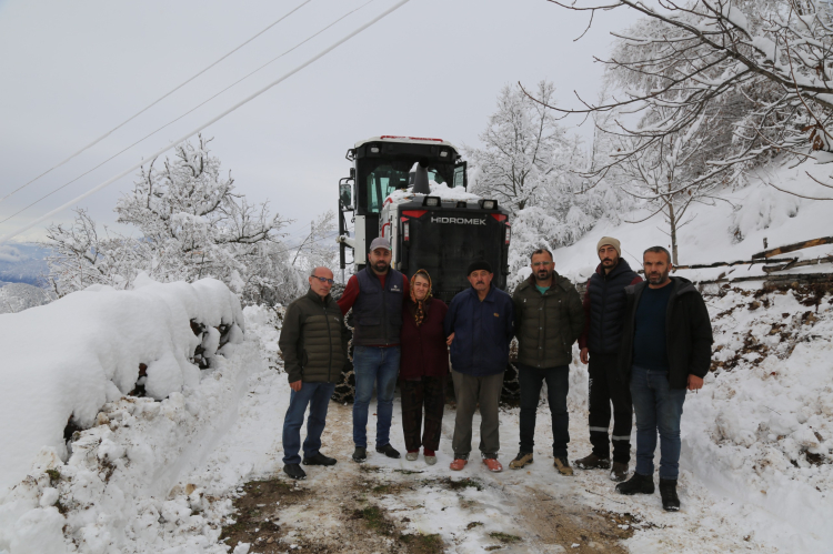 Artvin'de yollar bu kez kanser hastası için açıldı