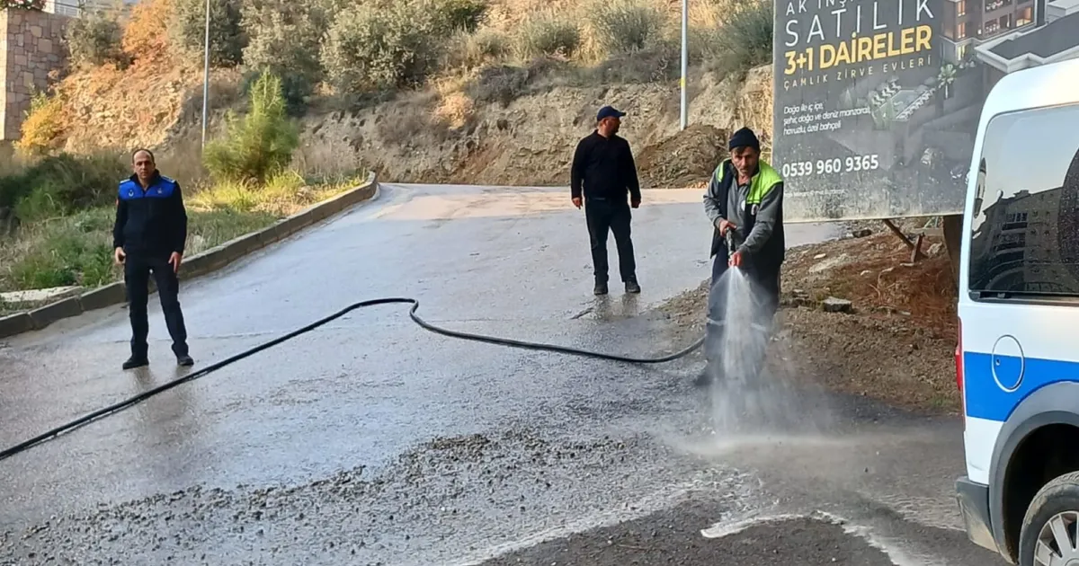 Bursa Gemlik'te yola beton döken firmaya ceza