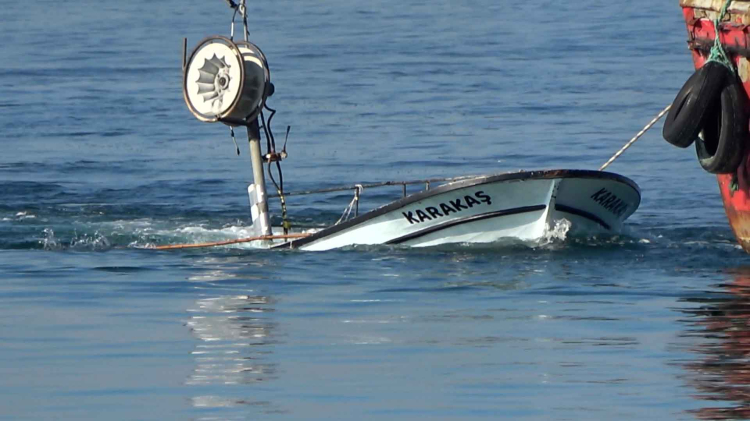 İstanbul Şile'deki deniz kazasında batan tekne çıkarıldı... Balıkçıdan halen haber yok!