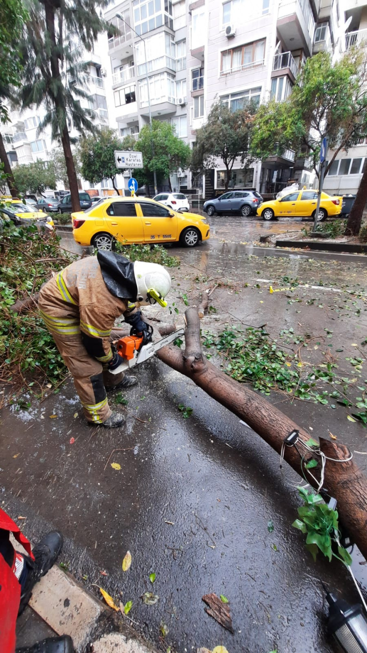 İzmir'de 850 personel ve 640 araçla sahada