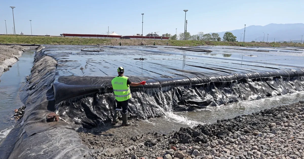 İzmit Körfezi’nden 1 milyon metreküp çamur çıkarıldı