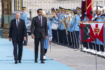 Katar Emiri Al Sani Türkiye'de... Külliye'de törenle karşılandı