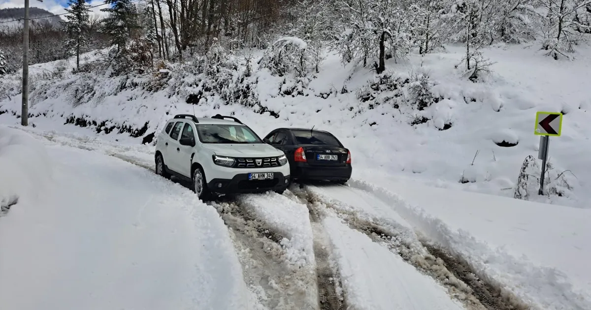 Sakarya'dan kar raporu... Kapalı grup yolu kalmadı