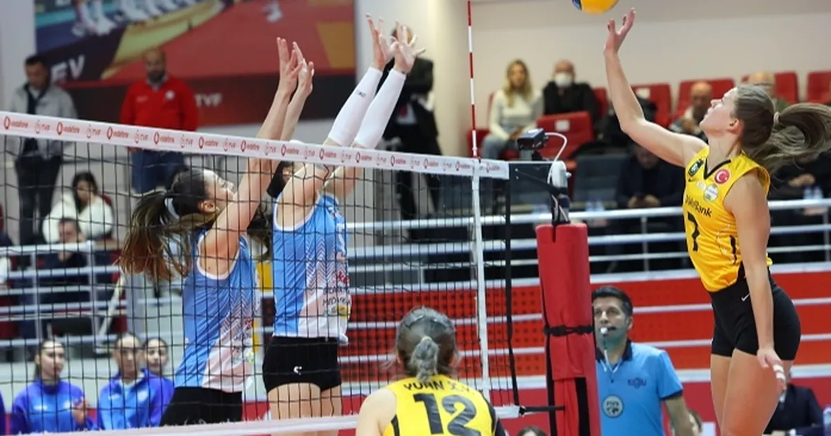 VakıfBank set vermeden kazandı