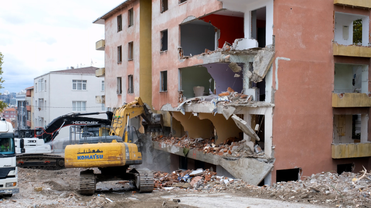 'Yarısı Bizden'de merak edilen 15 soru ve cevapları...