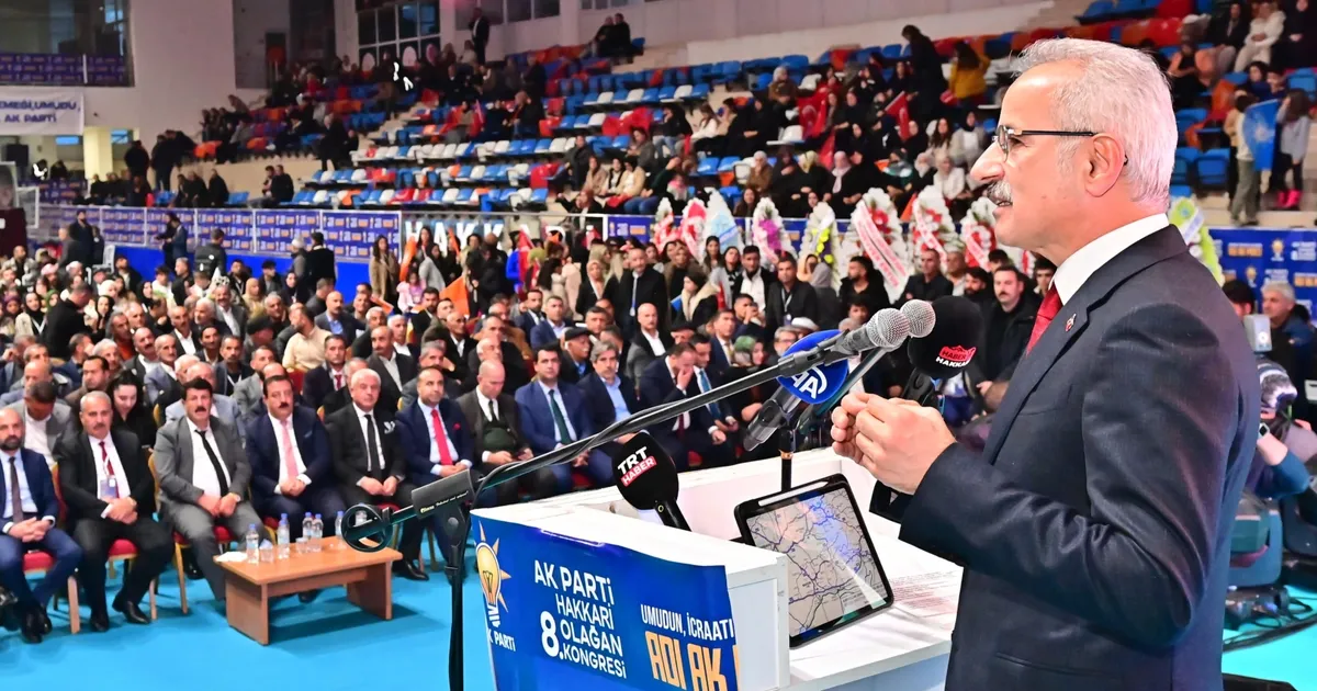 Bakan Uraloğlu: Hakkari'ye ne lazımsa yapmaya gayret ettik