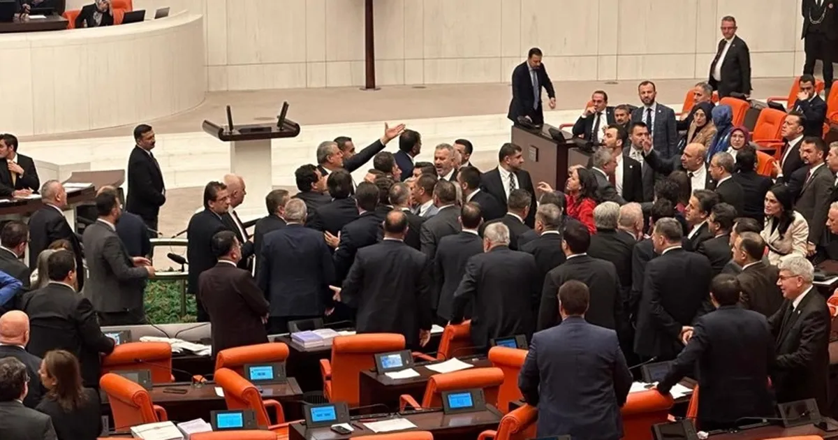 Bütçe görüşmelerinde tansiyon yükseldi