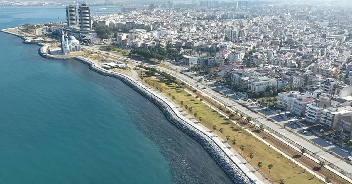 Depremde çöken İskenderun sahilinde düzenleme başlıyor