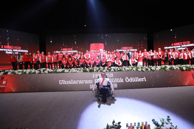 İyiliği ve dayanışma ruhunu büyüttüler... Uluslararası ödüllere kavuştular