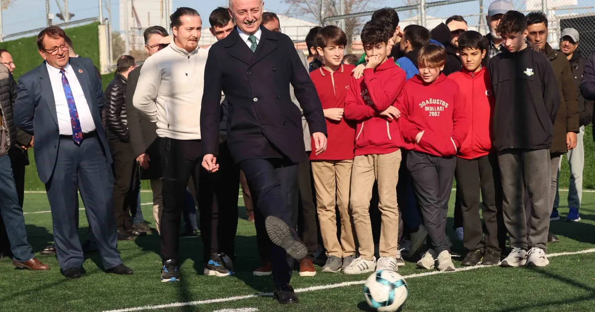 İzmit Ayazma’ya sentetik futbol sahası