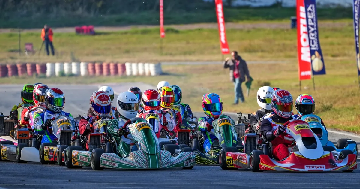 Karting son ayakta büyük çekişme