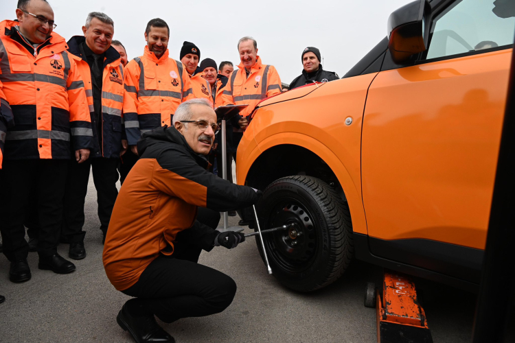 Kış hazırlıkları tamam... Sürücülere uyarı!