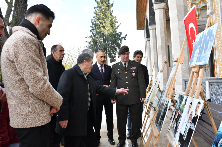 Manisa şehidini andı!