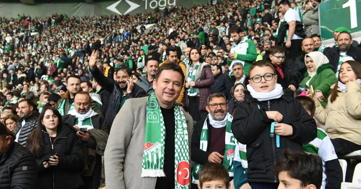 Osmangazili çocuklar Başkan Aydın’la Bursaspor maçına gitti