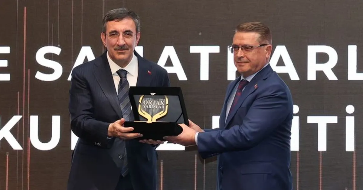 TİSK'ten BESOB'a 'Dijital Gelişim' ödülü