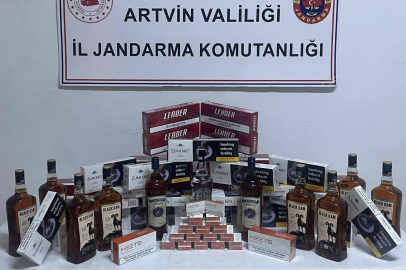 Artvin'de gümrük kaçağı sigara ve içki ele geçirildi