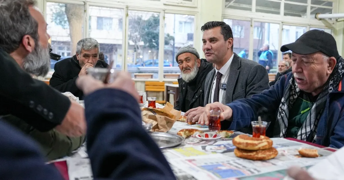 Başkan Zeyrek Manisa'da halkla buluştu