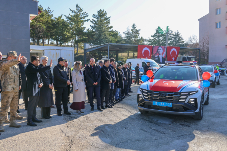 Bilecik'te emniyet ve jandarma teşkilatlarına 20 yeni araç