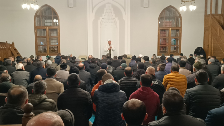 Bilecik'te tarihi camii 2 yıl sonra yeniden ibadete açıldı