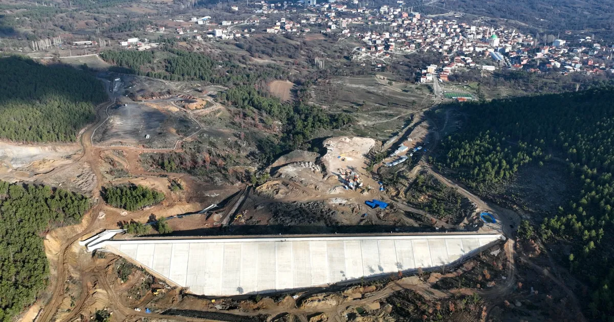 Bursa Büyükorhan'daki gölet yüzde 85 tamamlandı