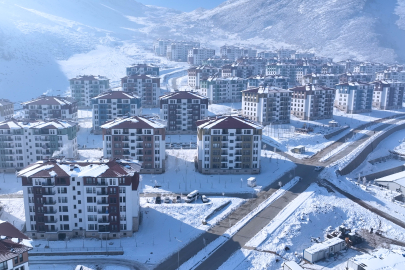 Elbistan'da afetzedeler yeni yuvalarına yerleşiyor