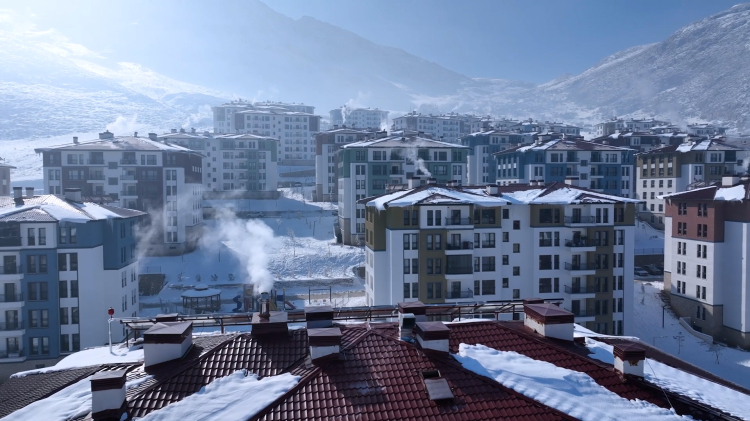 Elbistan'da afetzedeler yeni yuvalarına yerleşiyor