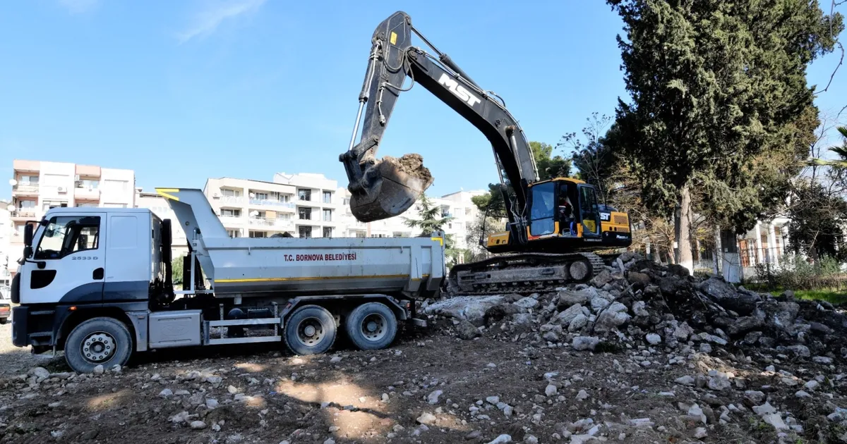 İzmir Bornova’ya ücretsiz halk otoparkı geliyor