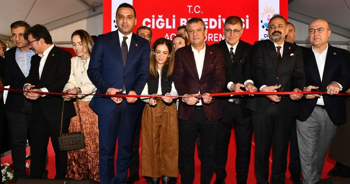 İzmir Çiğli'de iki yeni 'Özel' açılış