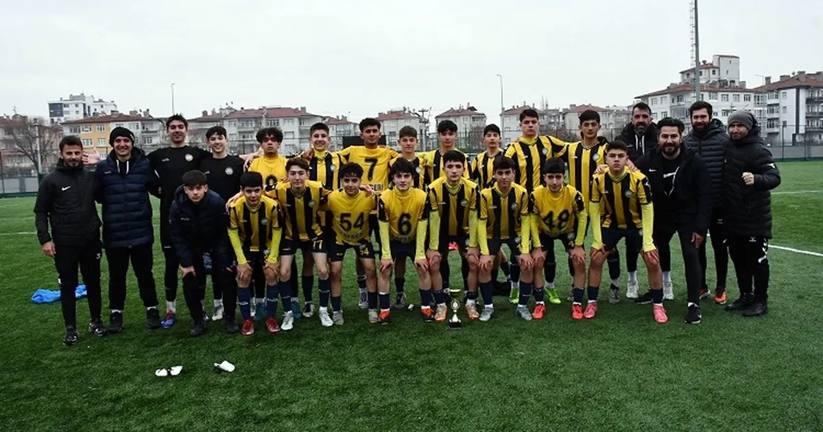 Kayseri Talas Belediyespor yine şampiyon