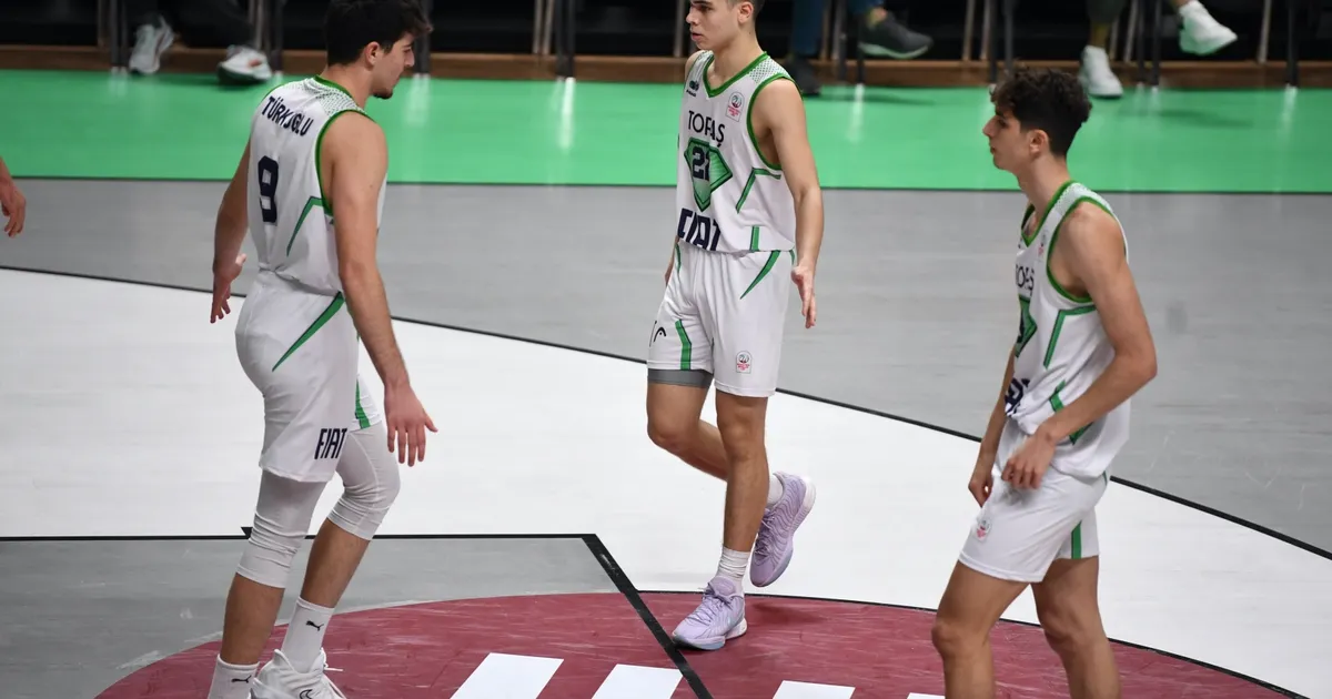 TOFAŞ Basketbol Gençler Ligi’ne galibiyetle başladı