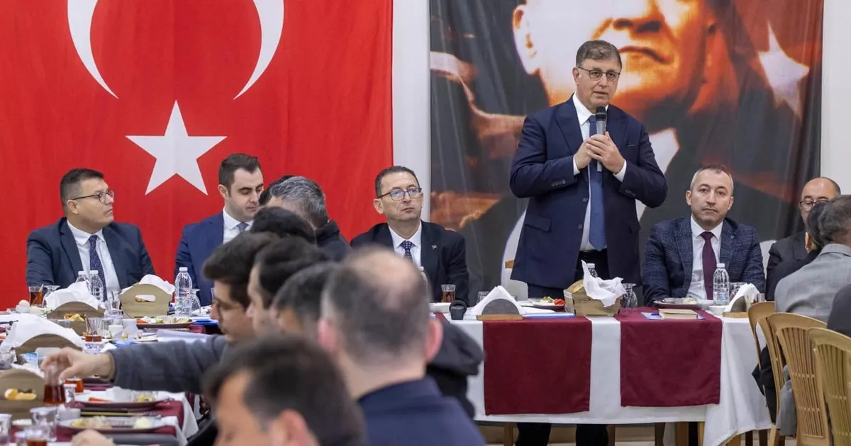 Tugay: İzmir’in tüm ilçelerini dengeli ve adil şekilde hizmetle buluşturacağız