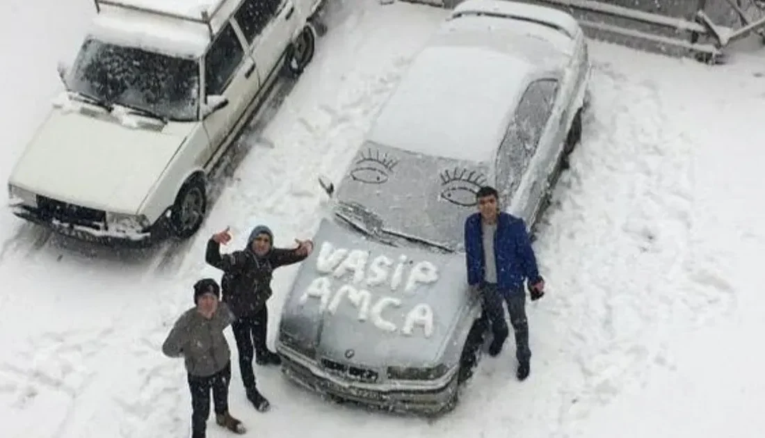 Ankara'da etkisini sürdüren kar