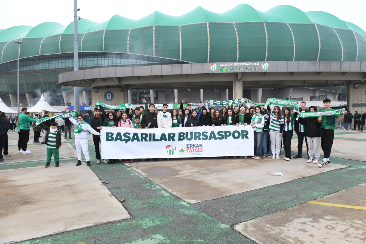 Başkan Aydın, Bursaspor’un maçını öğrencilerle birlikte izledi