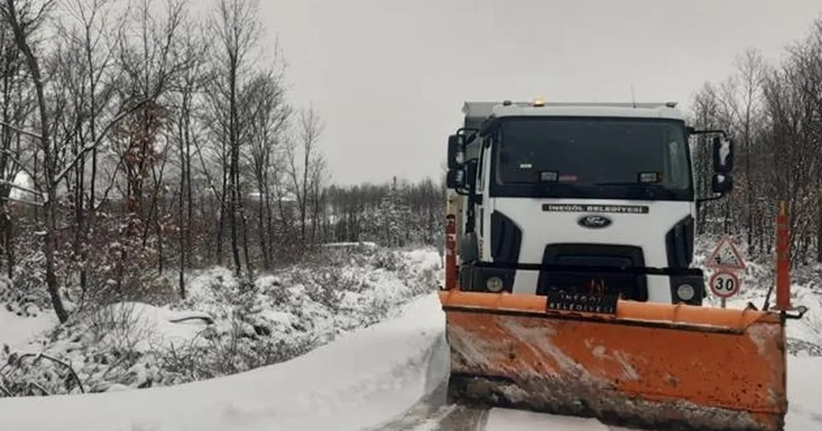 Bursa İnegöl'de 24 Saatte 925 km kar temizleme çalışması yapıldı