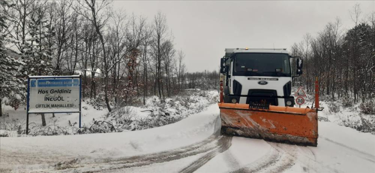 Bursa İnegöl'de 24 Saatte 925 km kar temizleme çalışması yapıldı