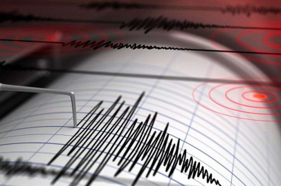 Deprem! Kandilli Akdeniz'de AFAD ise depremi Ege'de ölçtü!