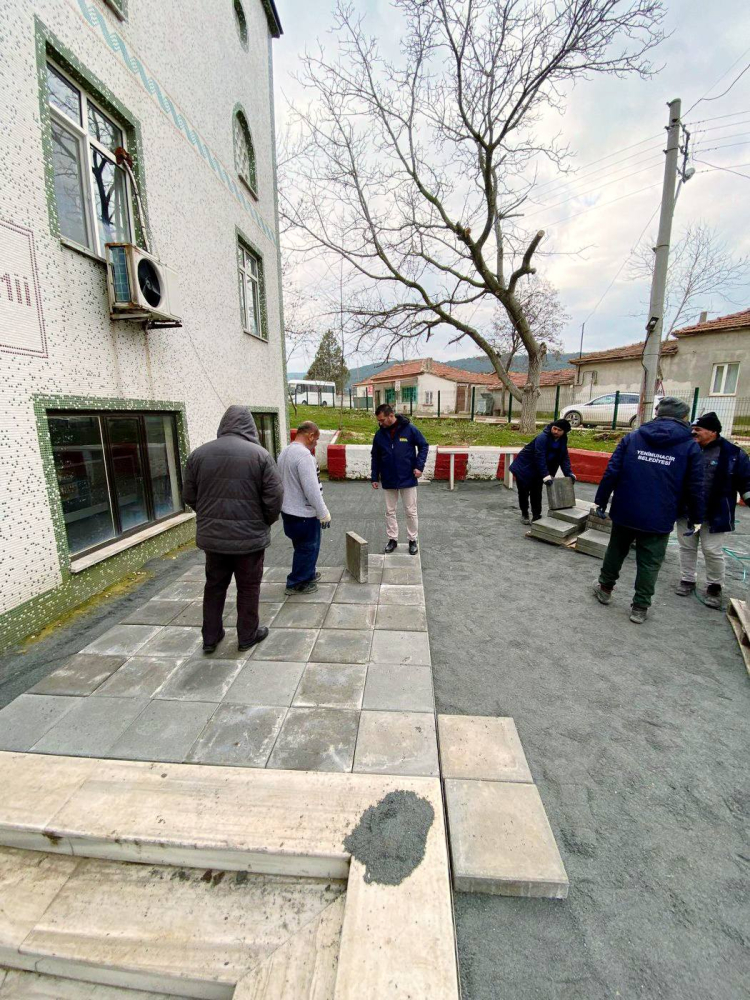 Edirne Keşan'da camii ve yol düzenleme çalışmaları