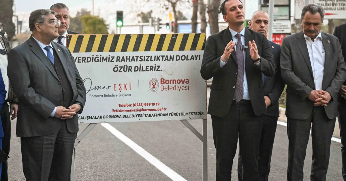 İzmir Bornova'da öğrencilere güvenli geçiş