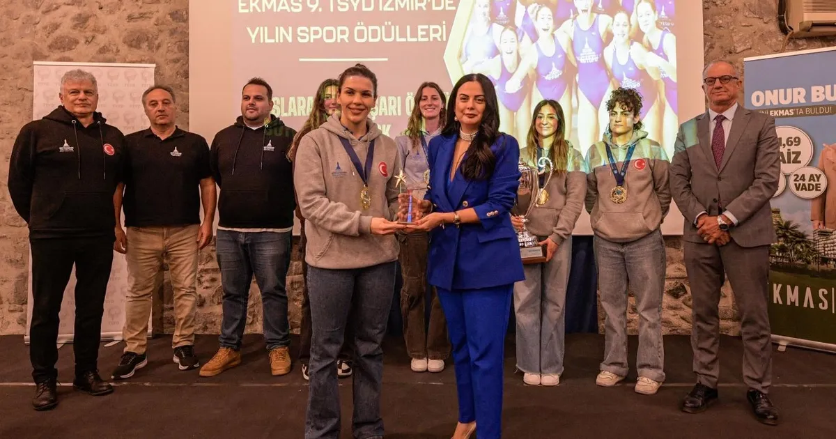 İzmir’de Yılın Spor Ödülleri sahiplerini buldu