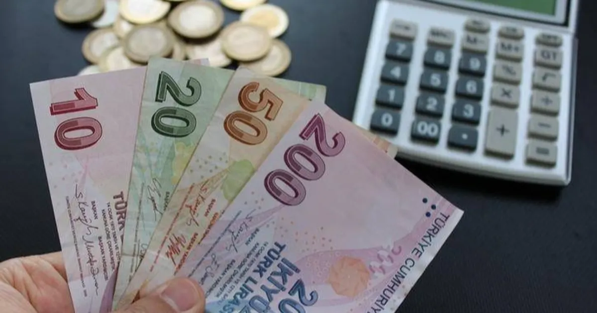 Maaşlar hesaplara yatıyor