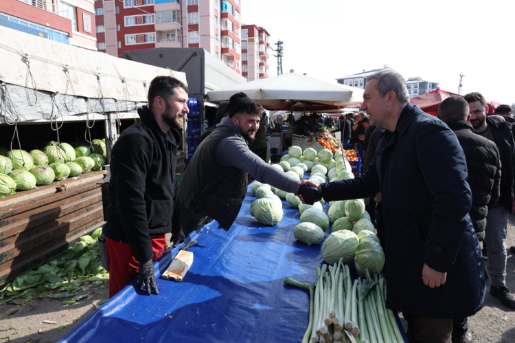 Sivas'ta Ramazan ayında ihtiyaç sahiplerine pazar desteği