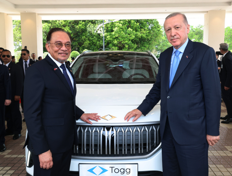 Togg yurt dışına açılacak... Pakistan'da üretimi gündeme geldi