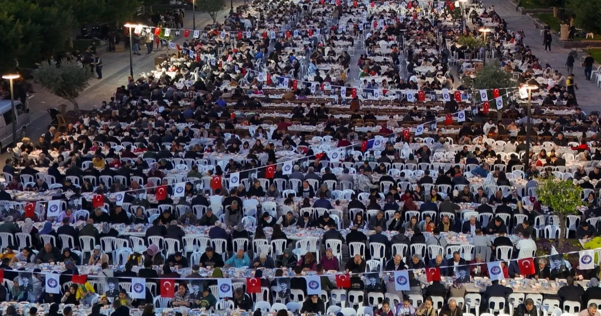 Antalya Demre’de birlik ve beraberliğin sofrası kuruldu!