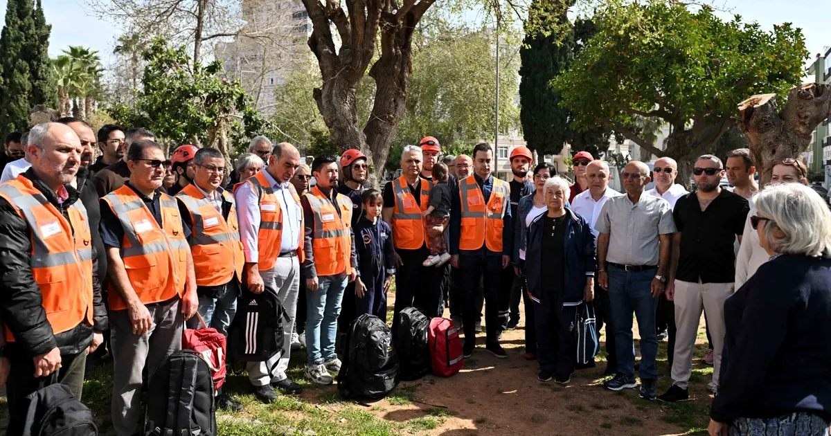 Antalya Muratpaşa’da afet tahliye tatbikatı gerçekleşti