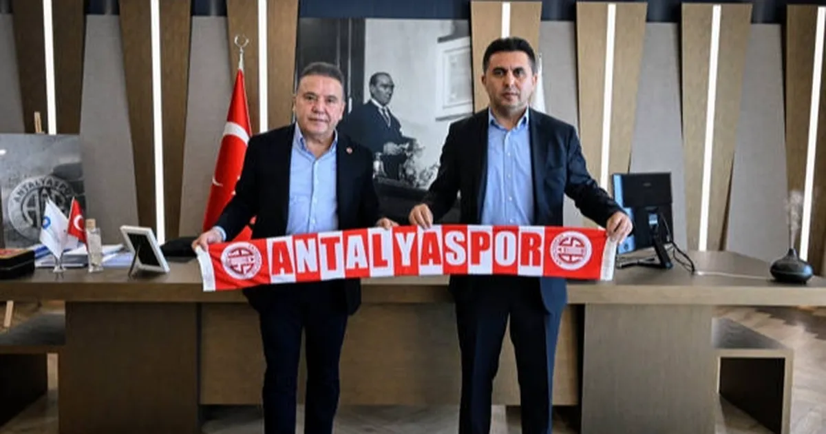 Başkan Böcek’e Antalyaspor’un yeni yönetiminden ziyaret
