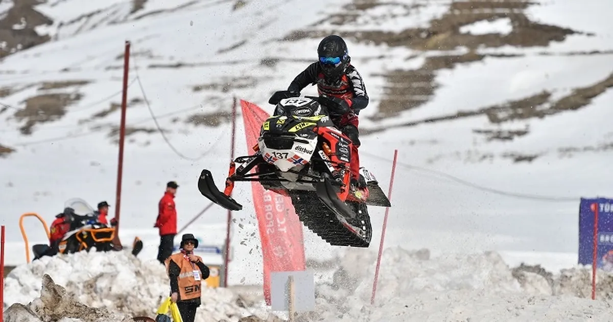 Dünya Snowcross Şampiyonası Erciyes'te start aldı